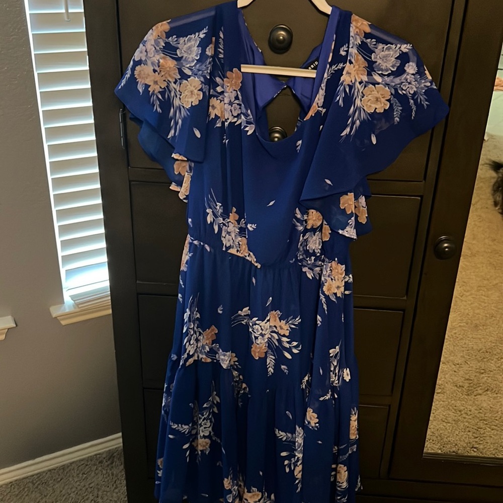 Floral blue dress